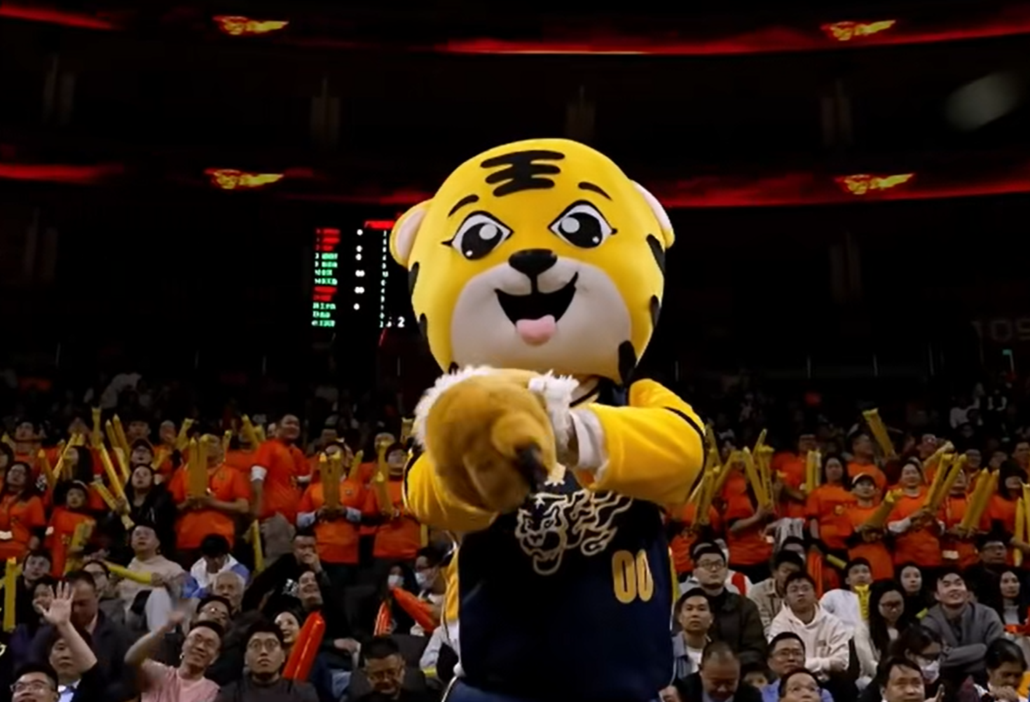 广东名记质疑CBA裁判:广东队做不行,为何其他球队做就可以