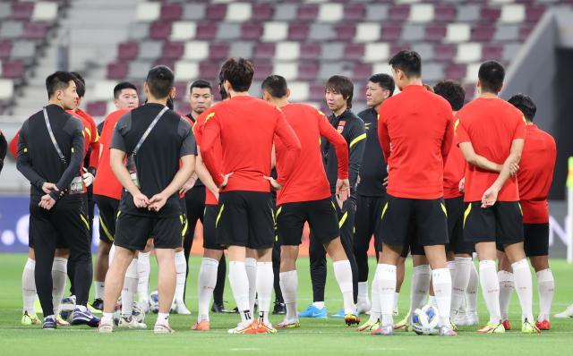 体育赛事-【国足前瞻】铁家军切勿投鼠忌器 没资格对比98胜日